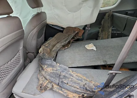 2011 Toyota Rav4 Limited z USA, uszkodzony, nr VIN 2T3YF4DV0BW075746